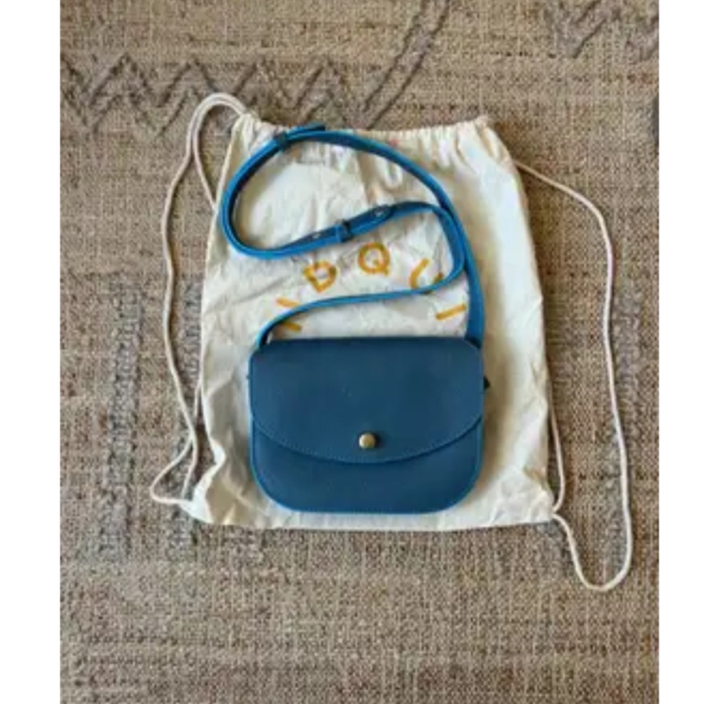 FOUND Lindquist Object Po or Ray in ROY blue color